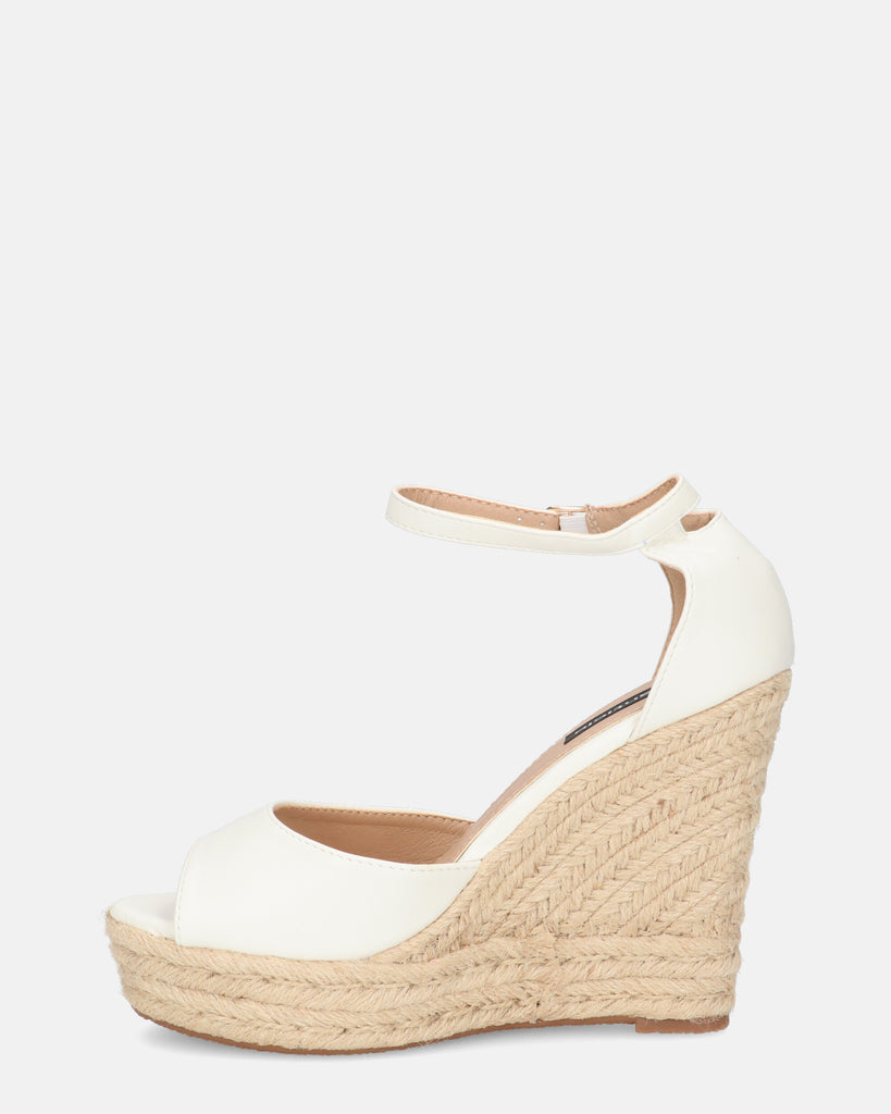IVONNE - white straw and eco-leather wedge sandals