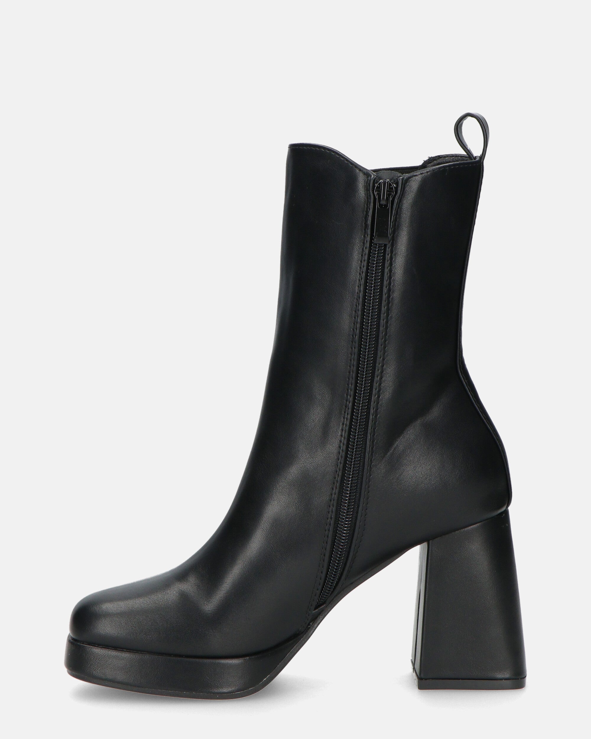YUKI - boots with square heel and side zip