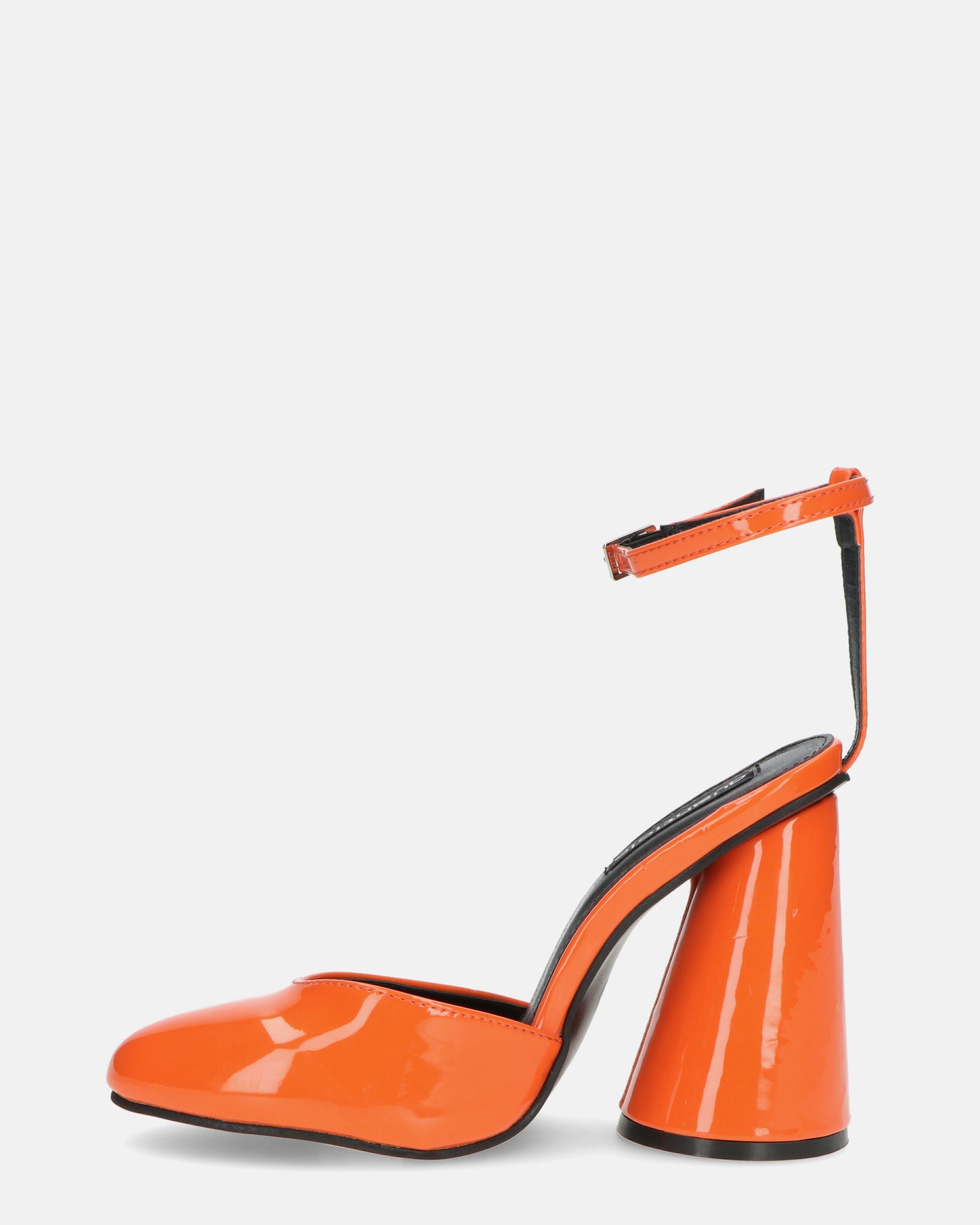 MAYBELLE - orange glassy sandals with cylindrical heel