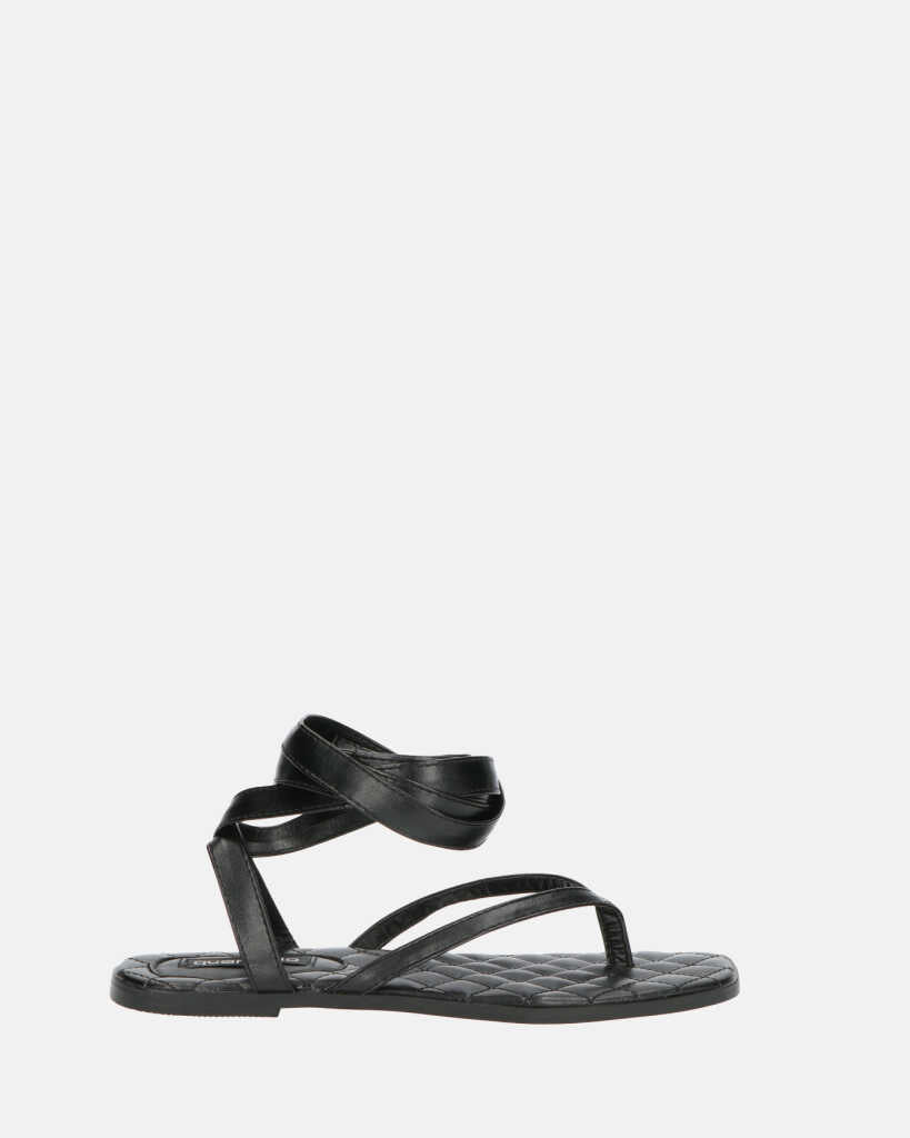 COSTY - black flip flops with laces