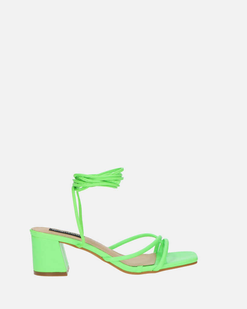 HOARA - heeled sandals in green PU